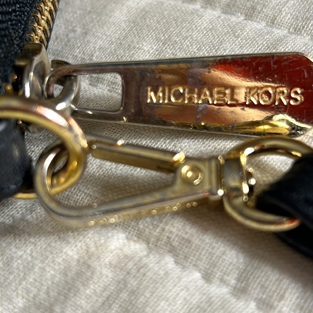 Michael Kors Black Leather Clutch Wallet - Picture 10 of 12
